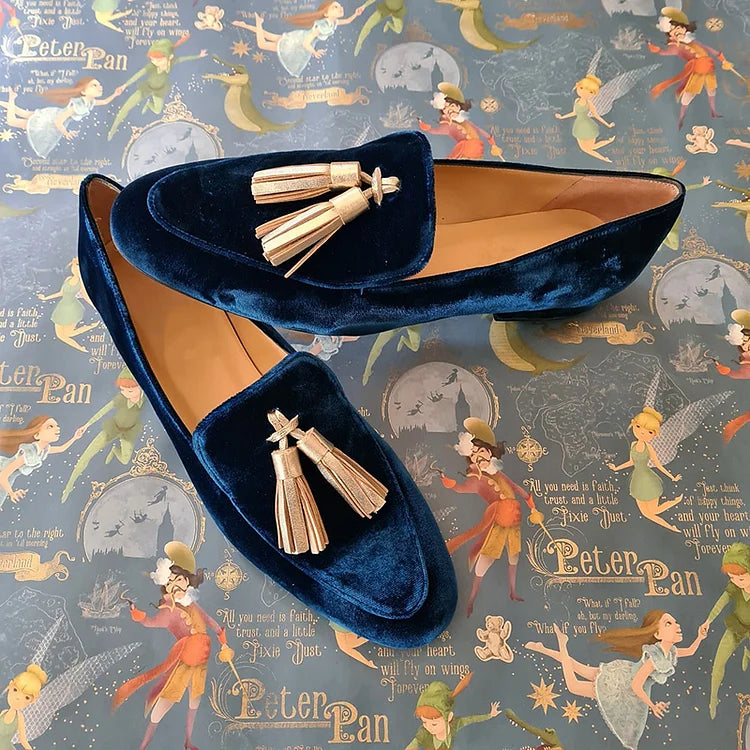 MIDNIGHT ELEGANCE MOCCASIN WITH CHAMPAGNE FRINGE