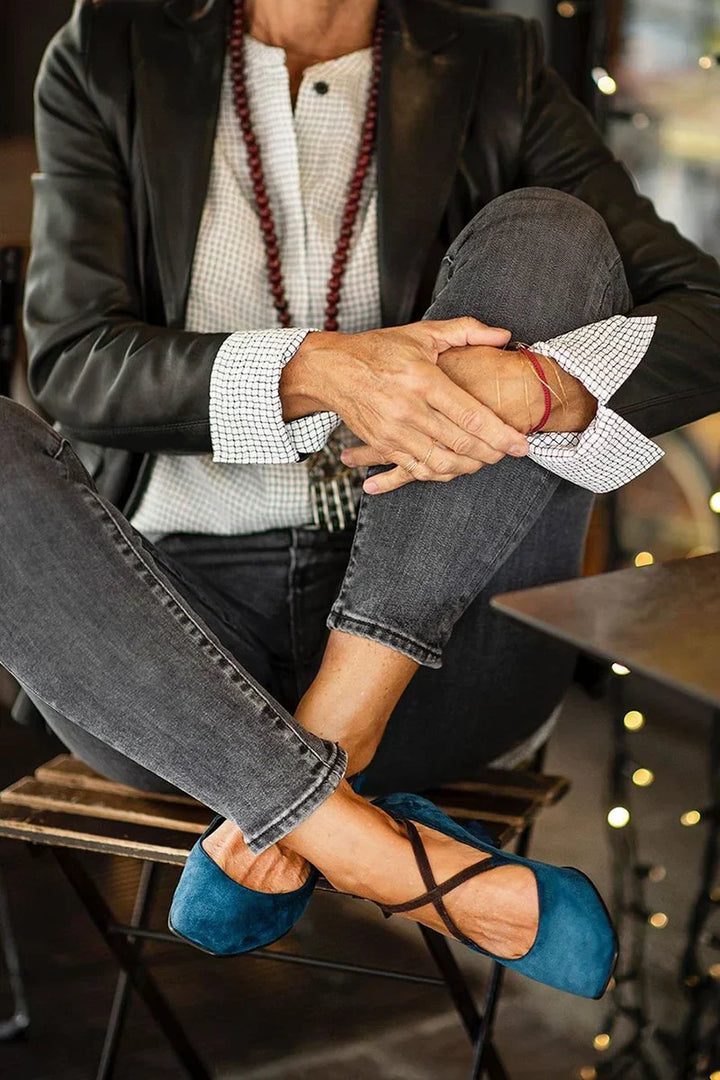 CROSS STRAP COURT SHOES